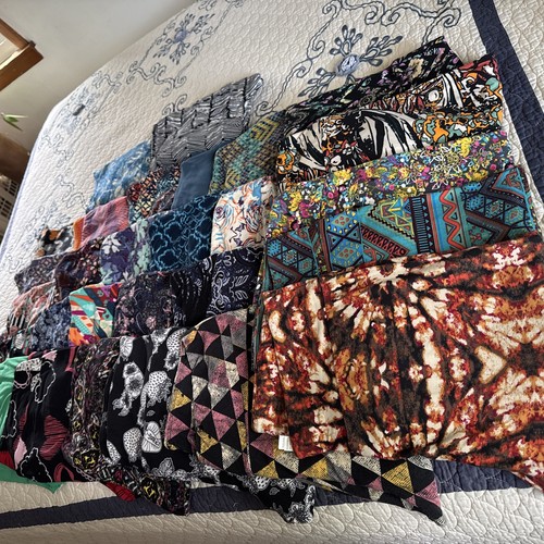 LuLaRoe TC Leggings Lot of 28 Tall & Curvy