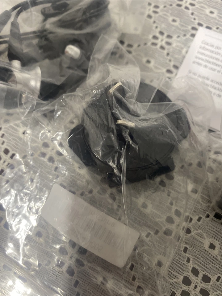 Accesorios para cargador de viaje Blackberry International ASY18080003 - 4 piezas Foto 3 de 4