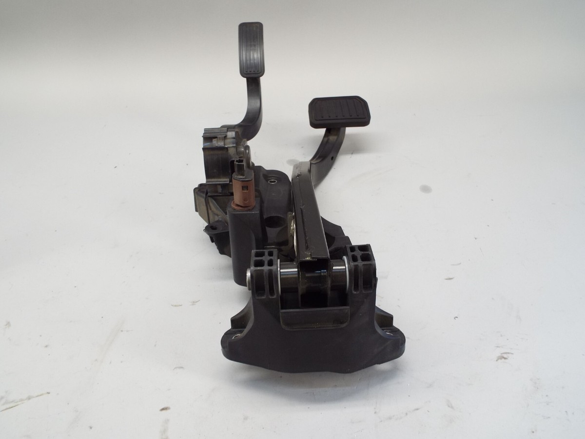 ペックル For 2007-2016 Peterbilt 386 Accelerator Pedal Sensor Dorman