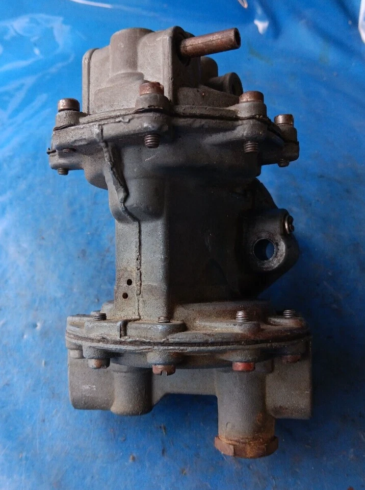 1952 Buick Special Super 263ci bomba de combustível CA 9761 - Imagem 2 de 4