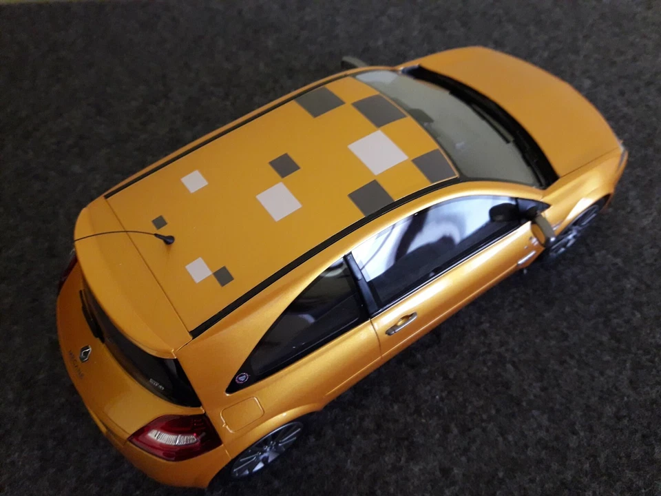 Otto Ottomobile 1/18 Renault Megane 2 RS 26  F1 Team (OT914) No Gt 1/43 Norev - Immagine 3 di 4