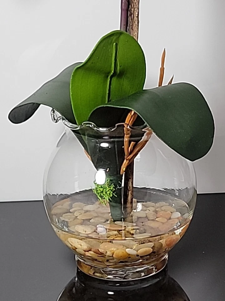 Mini Phalaenopsis casi natural 1277-WH con florero estriado arreglos florales de seda Foto 2 de 4