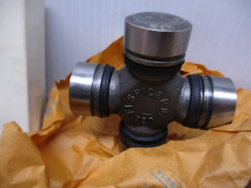 New OEM 84-94 Chevrolet GMC S10, S15 Jimmy Blazer U Joint Repair Kit 15617319 - Image 2 of 3