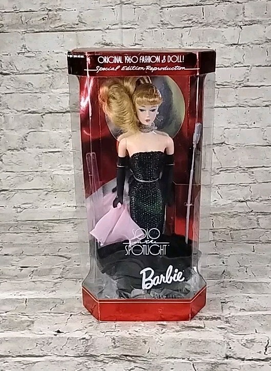 バービー復刻版1994年　Solo in the spotlight Amazon.com: Barbie Solo in the Spotlight 1994 Reproduction