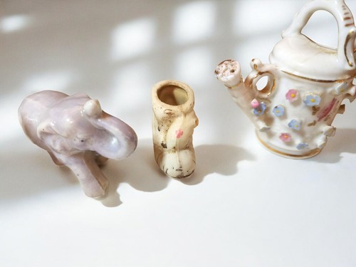 Vintage Japan Miniature Figurine Lot – 5 Porcelain Pieces, 1940s–50s Era - Picture 5 of 6
