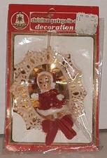 Vintage Christmas Package Tie On Girl In Wreath COMMODORE NIP