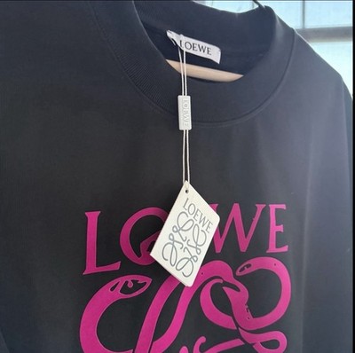Loewe Black Tee with Vibrant Pink Graphic Heavy Material Size 2XL