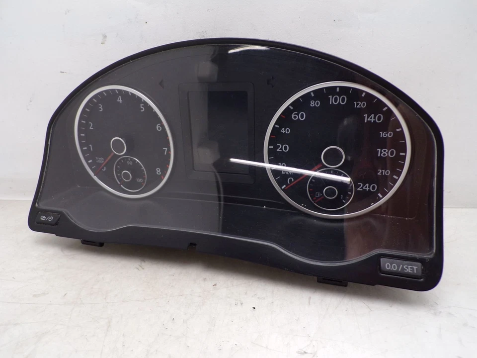 Tachometer KOMBIINSTRUMENT ( 117000 Km ) 5N0920883 TIGUAN (5N) 2.0 TSI 4MOTION - Bild 3 von 4