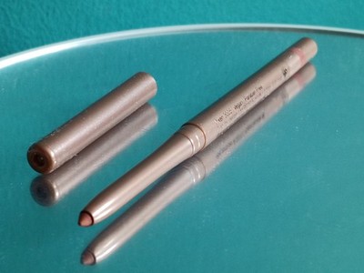DELILAH Long Wear Retractable Lip Liner Vixen 3005 0,31g NEU UVP 22£  