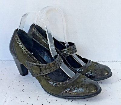 Kathryn Kerrigan Green Mary Jane Heels Patent Suede Size 8.5 39 Brogue Academia
