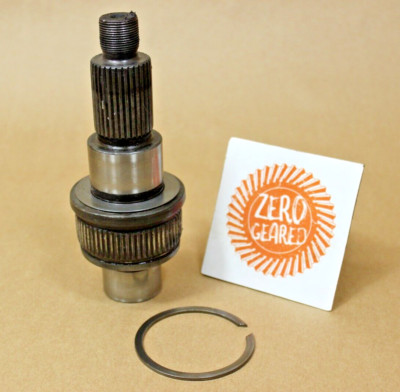 81-88 GM New Process NP208C Front Output Shaft 32 Spline OEM Chevy GMC  w/ Clip