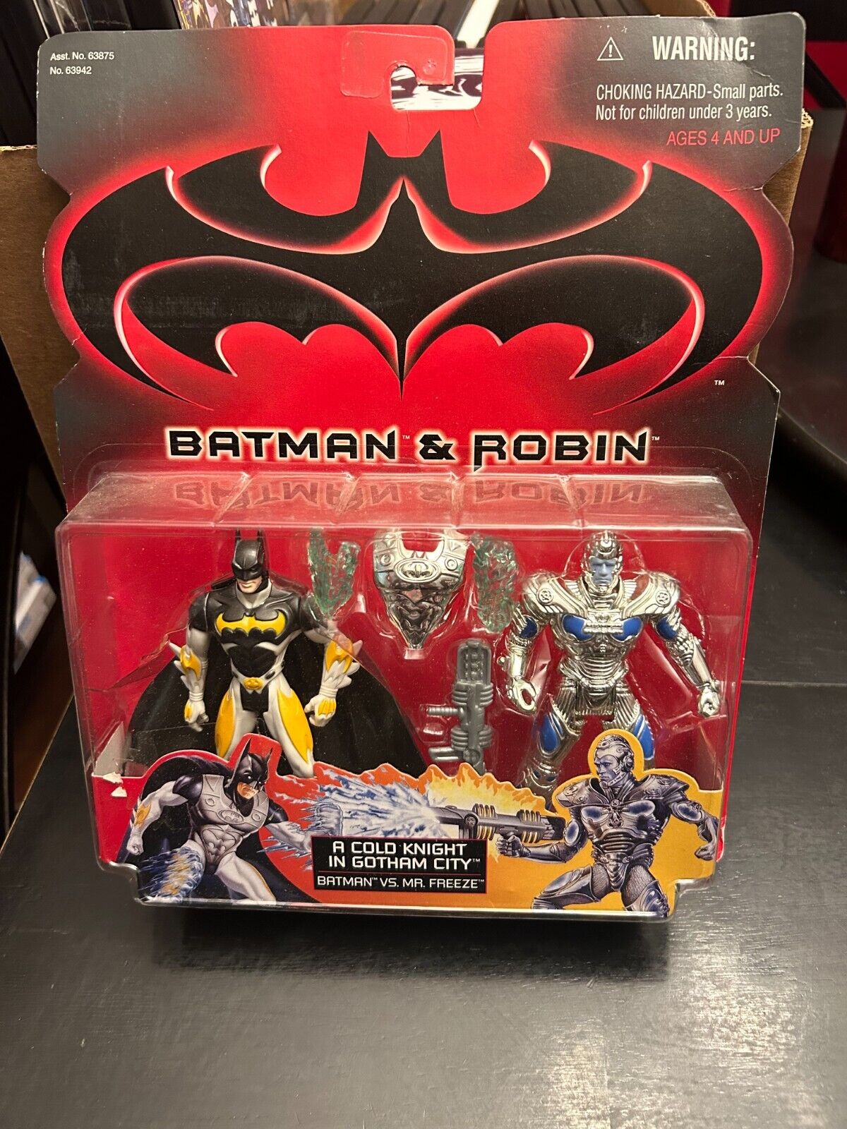 Batman & Robin- A COLD KNIGHT IN GOTHAM CITY BATMAN vs. MR. FREEZE Figure