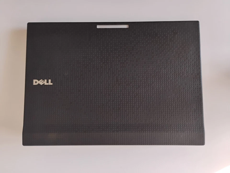 Dell Latitude 2120 240GB SSD Intel Atom Core 2GB RAM 10.1" Laptop Netbook - Immagine 3 di 4