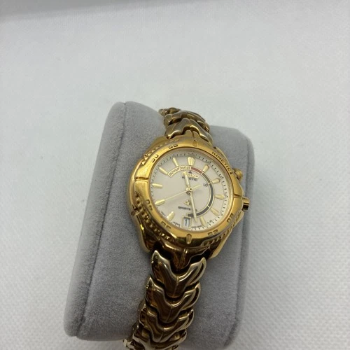 Vintage Seiko Kinetic 3M22-0B99 Sport 100 Women Gold Watch Water Resistant 10Bar