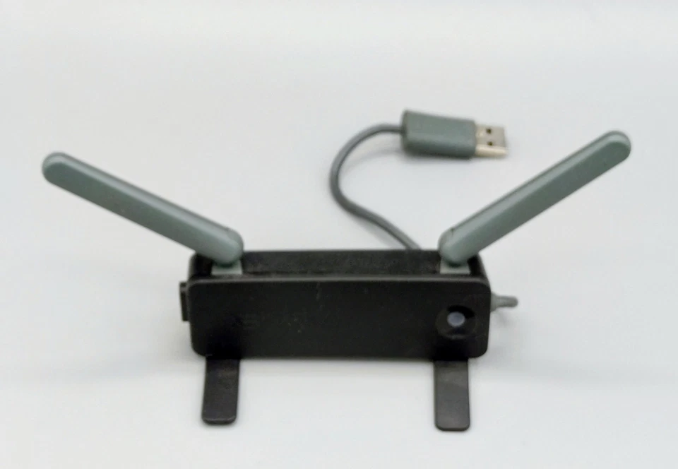 Xbox 360 Wireless N Network Adapter WiFi Dual Antenna Model 1398  - Image 2 of 2
