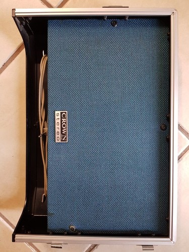 Crown Model SCP-71FW Solid State AM/FM/SW RADIO, TURNTABLE, CASSETTE PLAYER. - Picture 4 of 11