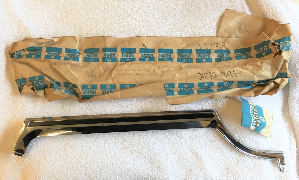 NOS MoPar 1968-69 Dodge Coronet 500 wagon left fender lower side