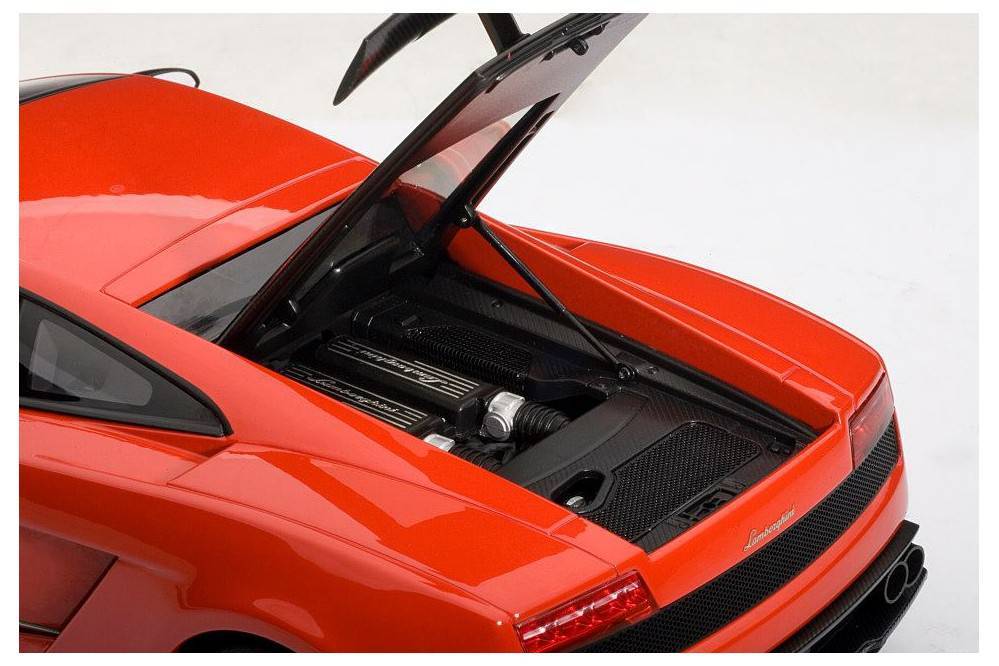 LAMBORGHINI GALLARDO LP570-4 SUPERLEGGERA RED 1:18 AUTOart 74655
