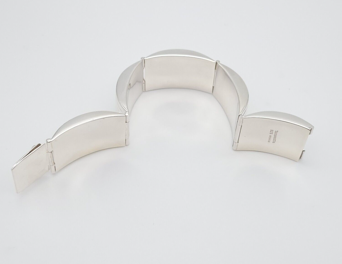 Tiffany & Co. Vintage Ribbed Wide Hinge 7 Tiffany & Co. Vintage Ribbed Wide Hinge 7