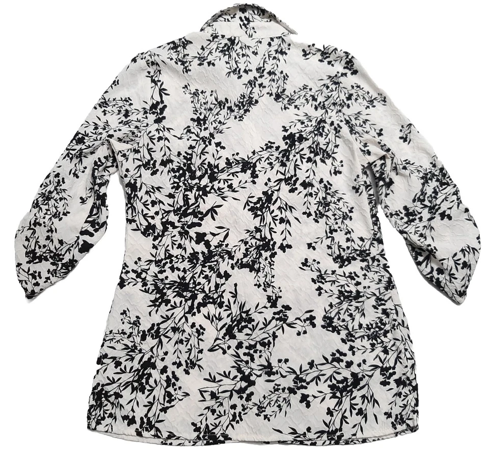 Blusa Top Arrugado De Colección Jaclyn Smith Talla S B&W Floral Botón Frontal Manga 3/4 Pkts Foto 3 de 4