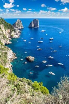 Insel Capri an einem schönen Sommertag in Italien (89987195)