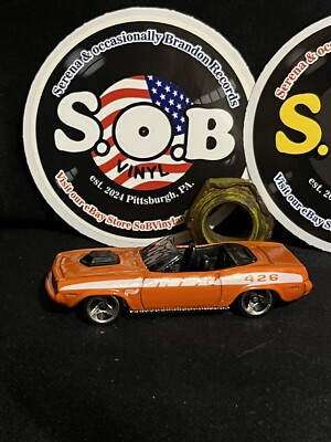 Hot Wheels 1970 Plymouth Barracuda Convertible 426 1:64