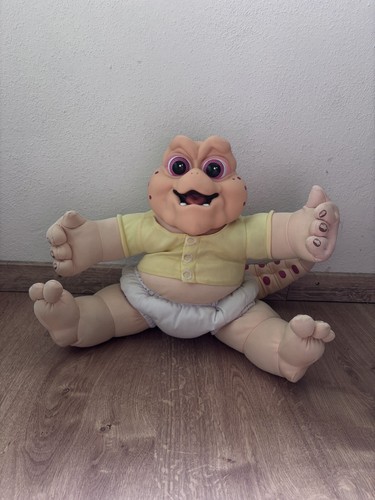 Die Dinos / Baby Sinclair / Disney / Hasbro 1993 / Stofftier / Kuscheltier - Bild 6 von 10