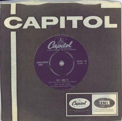 Nat King Cole - Looking Back / Just For The Fun Of It - Used Vinyl R - N12230z