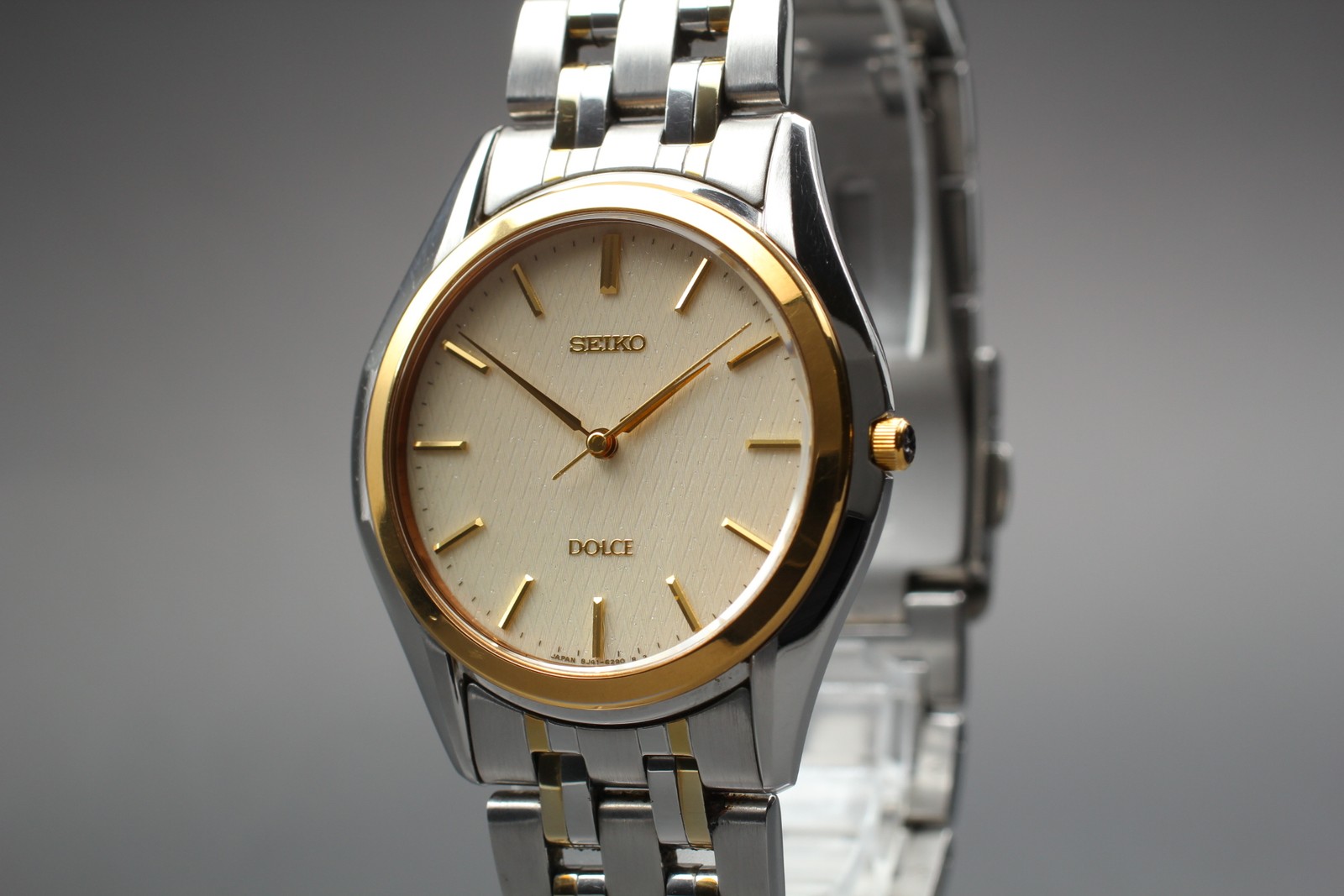Watch JAPAN Dolce Tank Vintage [Near MINT] 8J41-6160 From Mens Seiko Gold - vintagewatches.pk