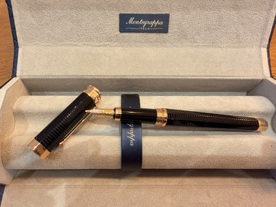 Montegrappa Nero Uno Linea Feder 18K B