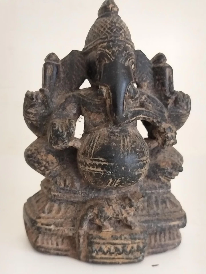 Antique early Indian India Hindu carved hard stone Ganesh 18th century, 5 inch - Image 2 of 4