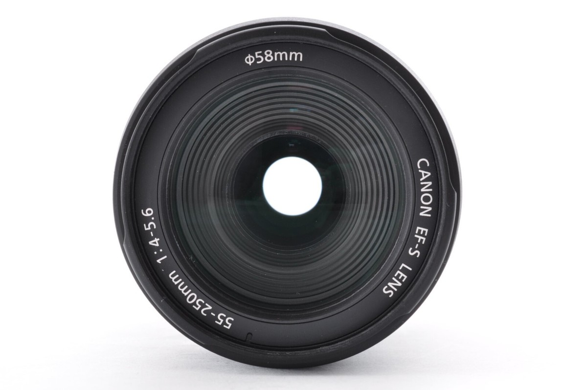 Canon Zoom Lens EF-S 55-250mm f/4-5.6 IS Near Mint APS-C Canon Zoom Lens EF-S 55-250mm f/4-5.6 IS Near Mint APS-C
