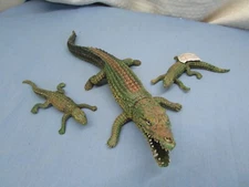 VINTAGE 12" HARD RUBBER AAA CROCODILE FIGURE TOY REALISTIC + 2 Babies AAA