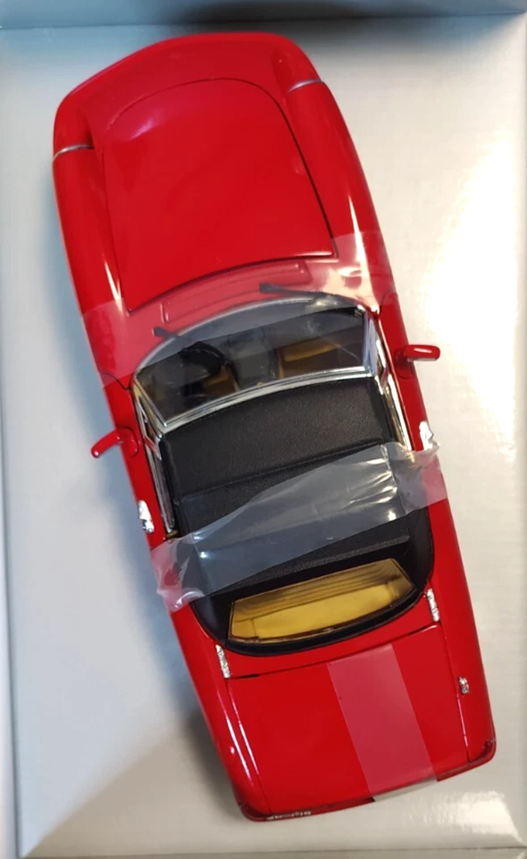 UNIVERSAL HOBBIES EAGLE'S RACE 1:18 AUTO ALFA ROMEO SPYDER SOFT TOP ART 330300 - Immagine 4 di 4