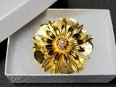 Vintage 80's Brushed Gold Tone, Faux Pearl 2