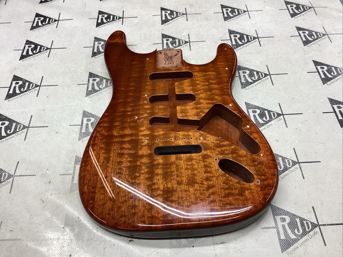 Warmoth Strat Electric Guitar Body Curly Mahogany Honey Warmoth Strat Electric Guitar Body Curly Mahogany Honey