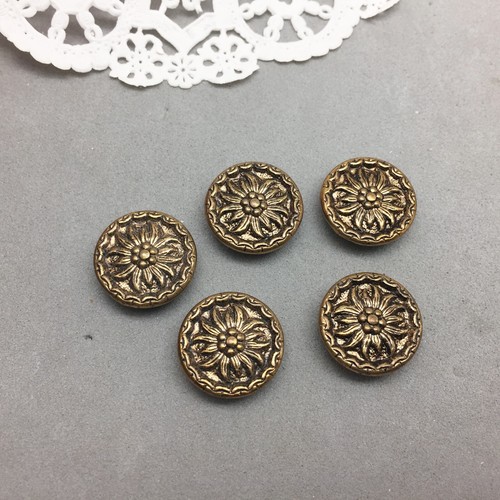 Antique Sewing Button Brass Metal Set 5 Floral Flower 5/8" Repousse Art Nouveau - 第 1/3 張圖片
