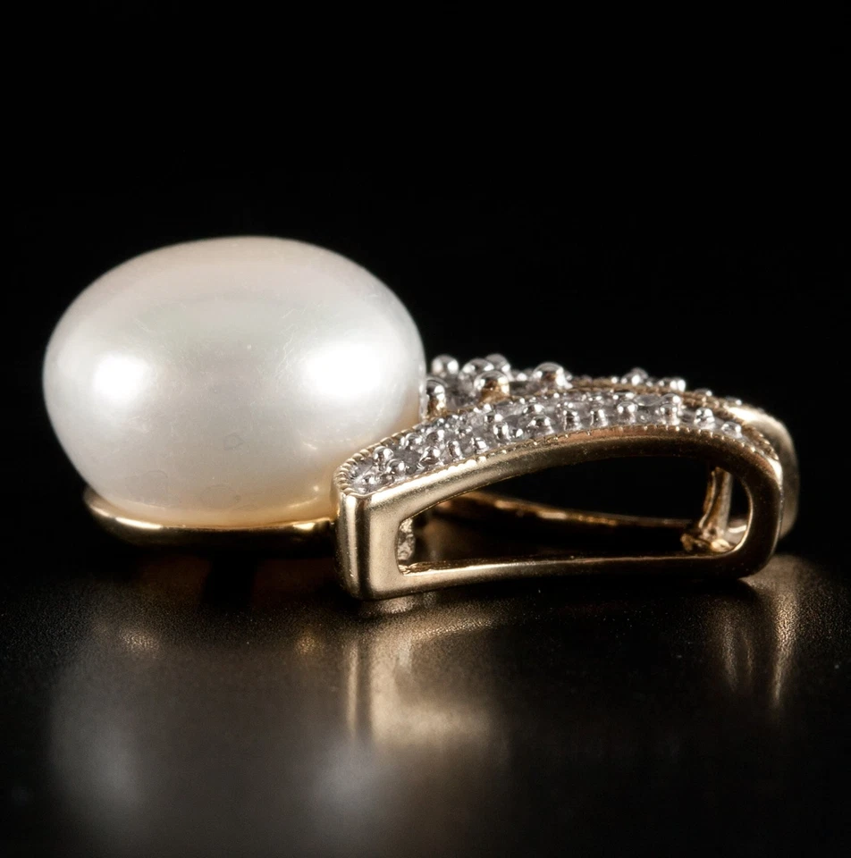 Juego de aretes colgantes de diamantes y perlas cultivadas con botones de oro amarillo de 10k .14ctw 6,65 g Foto 4 de 4