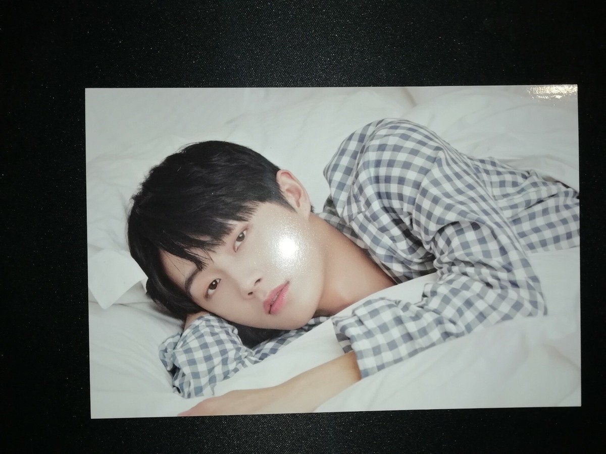 JBJ Kim Yongguk 2 postcard set from The Moment photobook