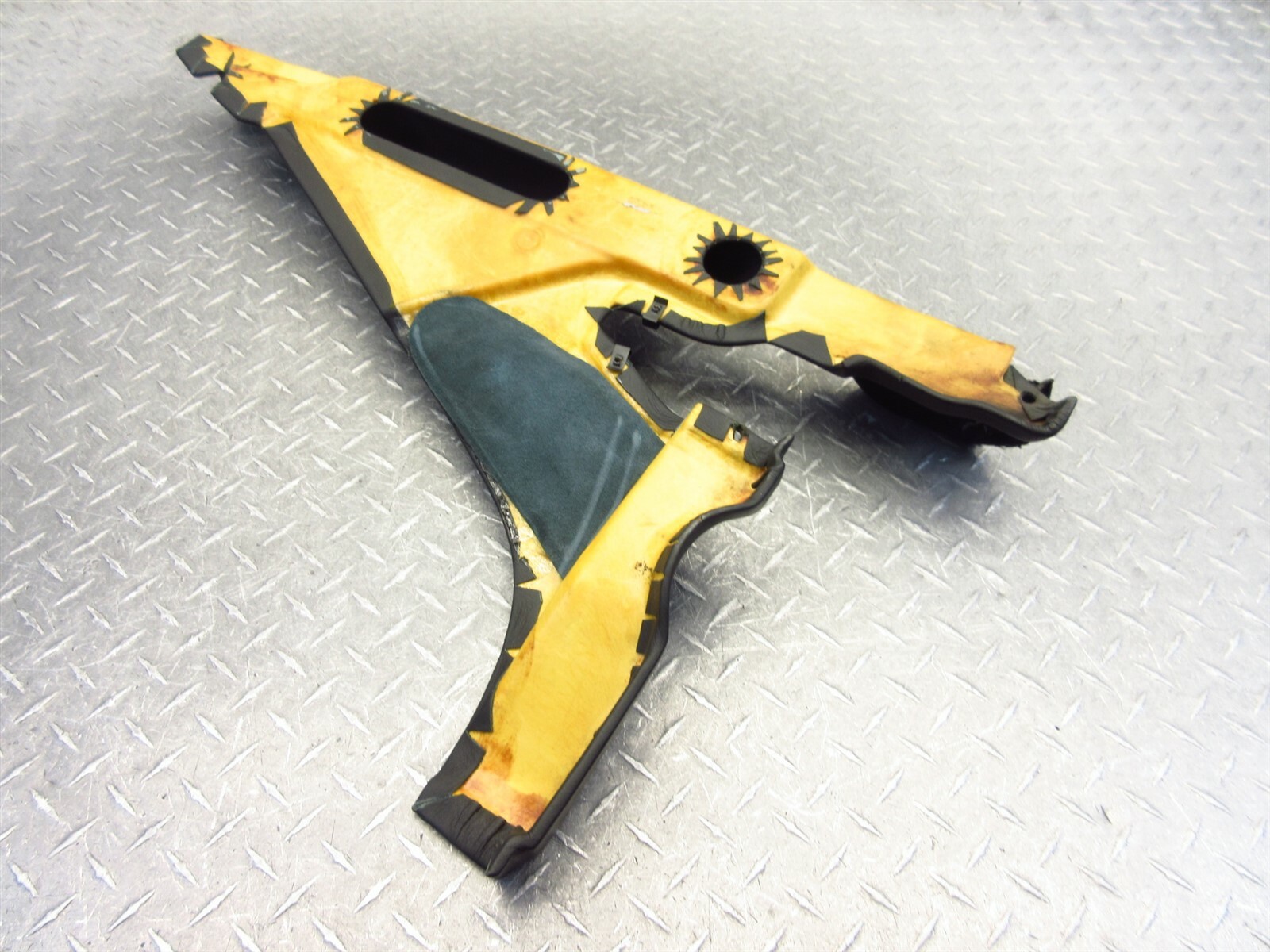 1995 Ferrari 355 F355 Spider Motronic 2.7 Right Rear Side Window Trim 644120