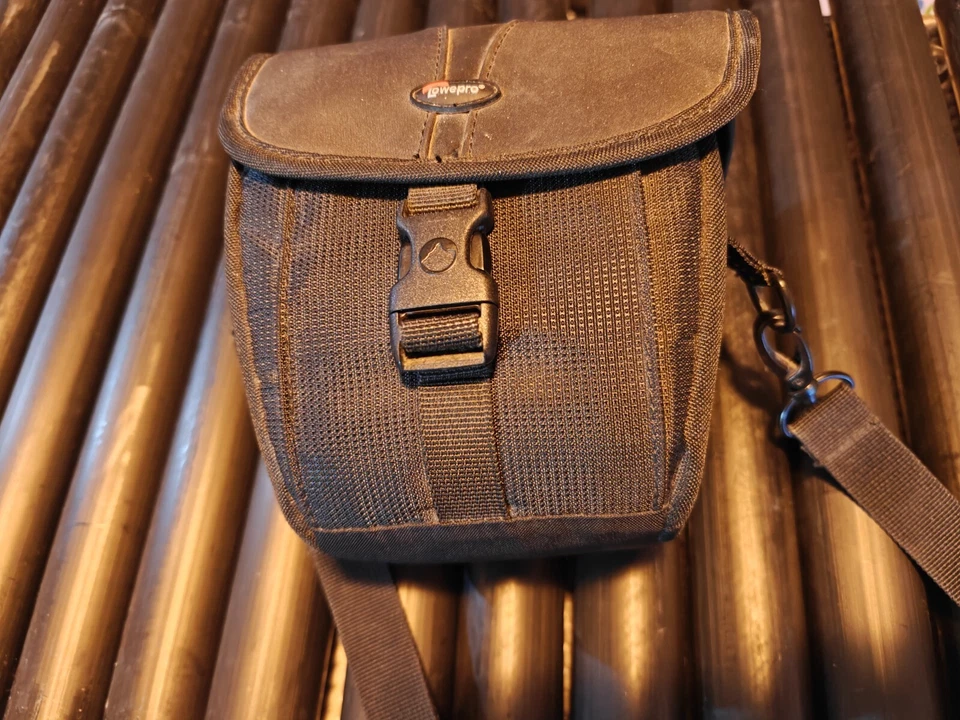 Garmin Nuvi 360 Personal Travel Assistant GPS Navigation Currency Translator - Image 4 of 4