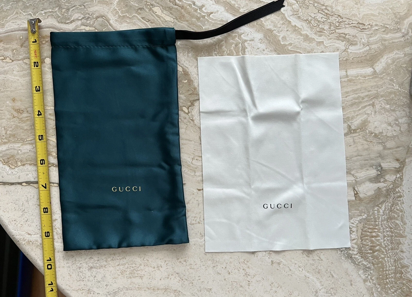 Lunettes de soleil vert émeraude Gucci poche petit sac porte panneau logo nettoyage