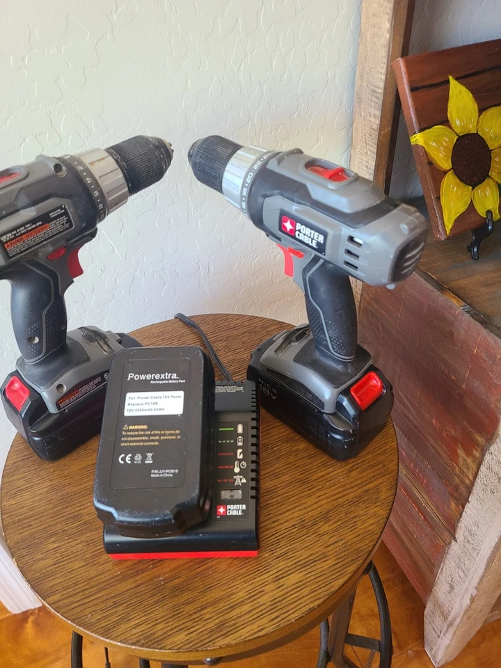 PORTER CABLE DRILLS (2) PC1801D 18V--TESTED W/ THREE BATTERIES AND CHARGER. - Image 3 of 4