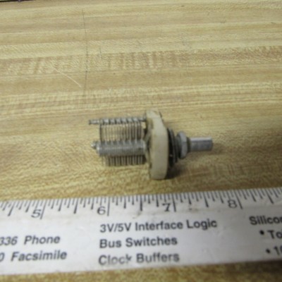 Variable Capacitors 100 pF 1//4 inch shaft HAM RADIO