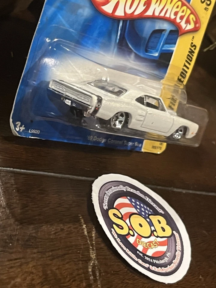 Hot Wheels 1969 Dodge Coronet Superbee 1:64 White Diecast Sealed Short NM Cond - Image 4 of 4