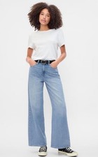 Gap Women  s Jeans, Supersoft Wide-Leg Ankle, Light Wash, Size 16
