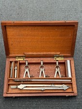 VINTAGE CASED TECHNICAL DRAWING SET