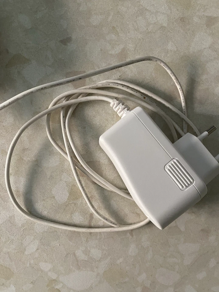 Telekom Speedport ISDN Adapter - Weiß (40269290) - Bild 3 von 4