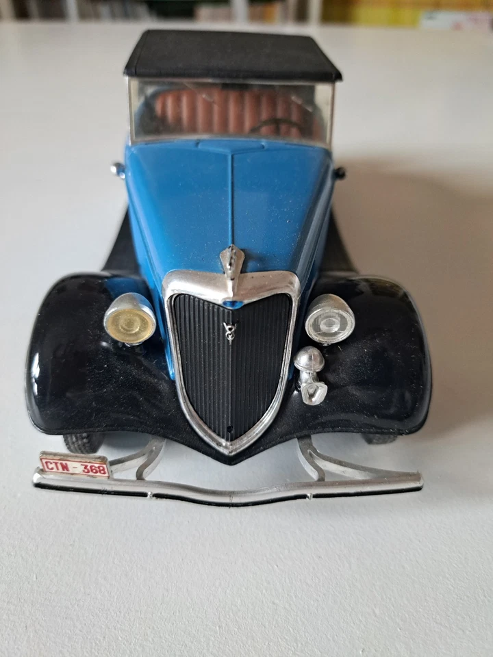 Modellino Solido 1:19 Ford V8 Roadster 1934 - Immagine 3 di 4