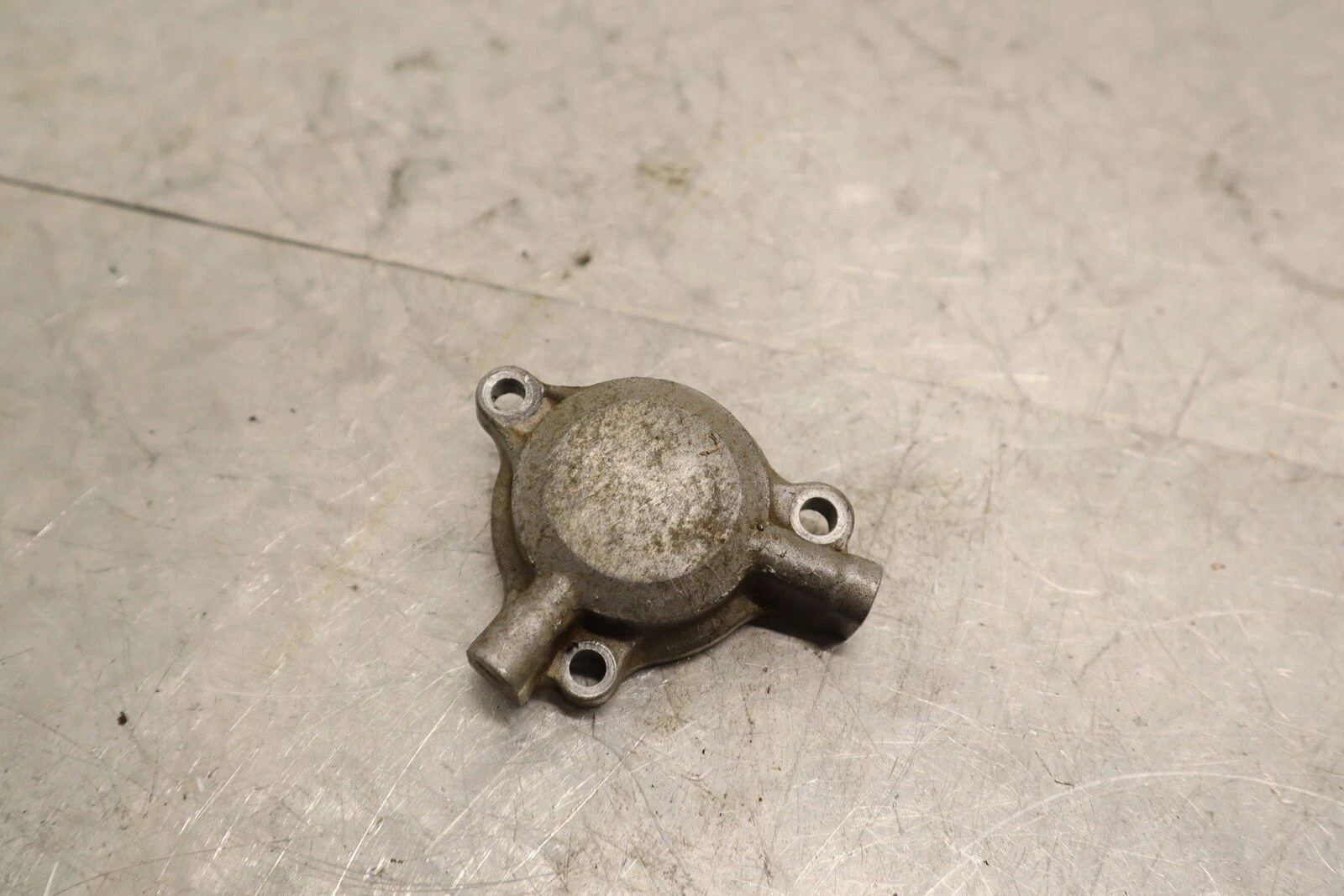 YAMAHA YFZ450 OEM ENGINE OIL PUMP FILTER COVER 5BE-13447-10-00